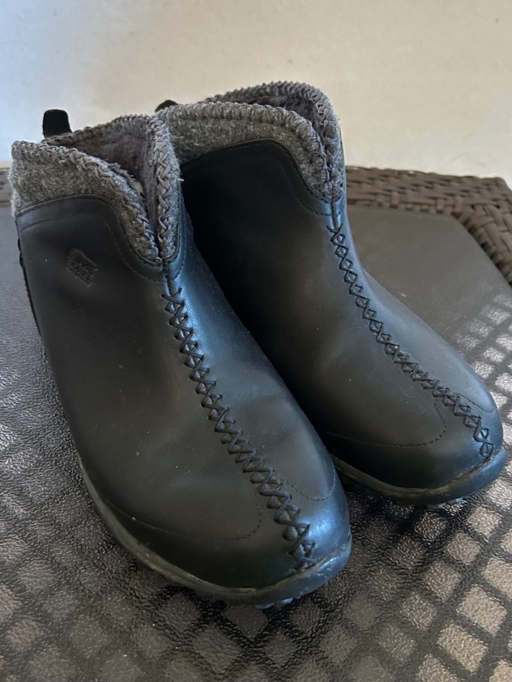 Sorel Joliette Insulated Pull On Ankle Boots Felt Collar Size 8